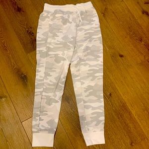 White Camo DSG set